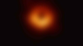 Foto Pertama Black Hole