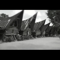 huta-siallagan-kab-samosir