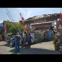 pakde-rumpi-bareng-warga-kampoeng-djadohel-semarang