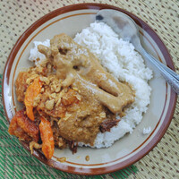 gudeg-ceker-pedas