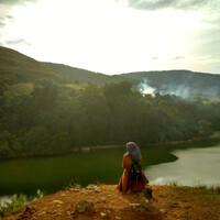 danau-tao-danau-cantik-di-kaki-bukit-yang-indah