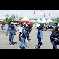perwakilan-dari-sma-membantu-meramaikan-acara-donor-darah