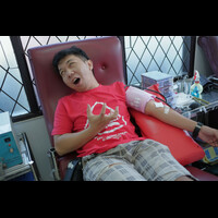 liat-tingkah-agan-ini-saat-donor-bikin-greget