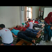 peserta-donor-yang-sedang-diambil-darahnya