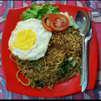 mie-goreng-nyonyor