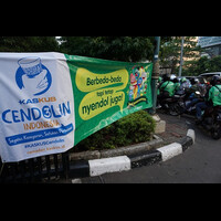 bersiap-kaskus-cendolin-di-depan-menara-palma