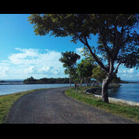 suasana-jalan-di-desa-ane-gan
