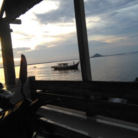 ngabuburit-di-dermaga-penutuk-bangka-selatan