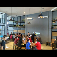 buka-puasa-di-eatboss-tegal