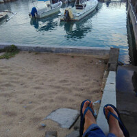 santai-di-pantai-tongaci-sungai-liat