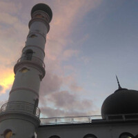 menunggu-maghrib-di-masjid-jami-pangkal-pinang