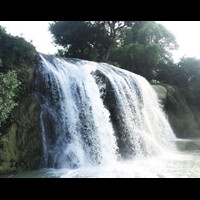 air-terjun-toroan-dari-jarak-dekat