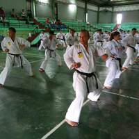 latihan-karate-sama-teman-teman-di-kampung