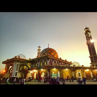 lepas-senja-di-masjid-syaikhona-kholil-bangkalan