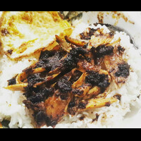 nasi-ayam-bumbu-hitam-khas-sumenep