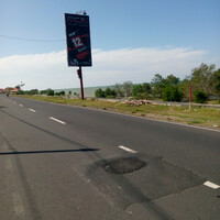 mudik-di-hari-lebaran-tambalan-jalan-yang-kurang-mulus