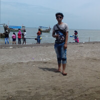 istirahat-sejenak-dipantai-camplong
