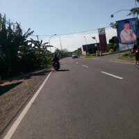 mudik-di-hari-lebaran-depan-pom-bensin-camplong-sampang