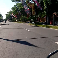 mudik-di-hari-lebaran-jl-wisata-camplong-masih-sepi