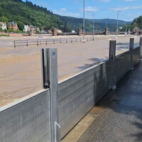 penghalang-banjir-di-heidelberg-jerman-setelah-banjir-baru-baru-ini
