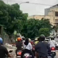 terima-kasih-orang-baik-dipinjemin-helm