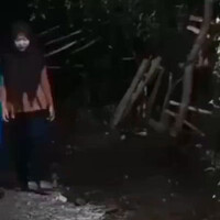 prank-pocong-temennya-jahat-banget-malah-disodorin