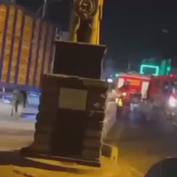 mobil-damkar-pemkab-indramayu-tertabrak-kereta-api-barang-di-perlintasan-haurgeulis