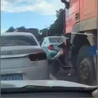 edisi-emak-emak-motoran-posisi-blind-spot-sangat-berbahaya-gan