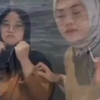 tutorial-jilbab-agar-muka-terlihat-tirus