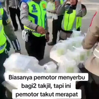 ngabuburitcerita-ketika-polisi-mau-bagi-bagi-takjil-malah-dikra-razia
