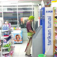 edisi-cosplay-zoro-lagi-gajian-one-piece