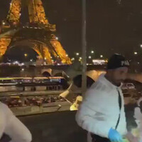 suasana-malam-tahun-baru-di-paris