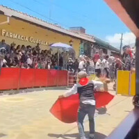 kebanyakan-liat-spion-mulu-sih