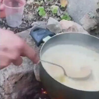 balada-gelas-plastik