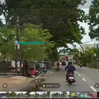 edisi-emak-emak-motoran-sen-kanan-belok-kiri