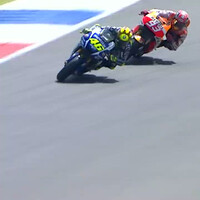 rossi-vs-marquez-assen-2015