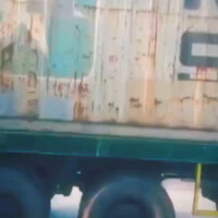 umur-12-tahun-nyetir-container-di-jalan-raya-emang-boleh