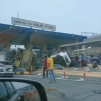 breaking-news-tabrakan-beruntun-di-gerbang-tol-halim-utama