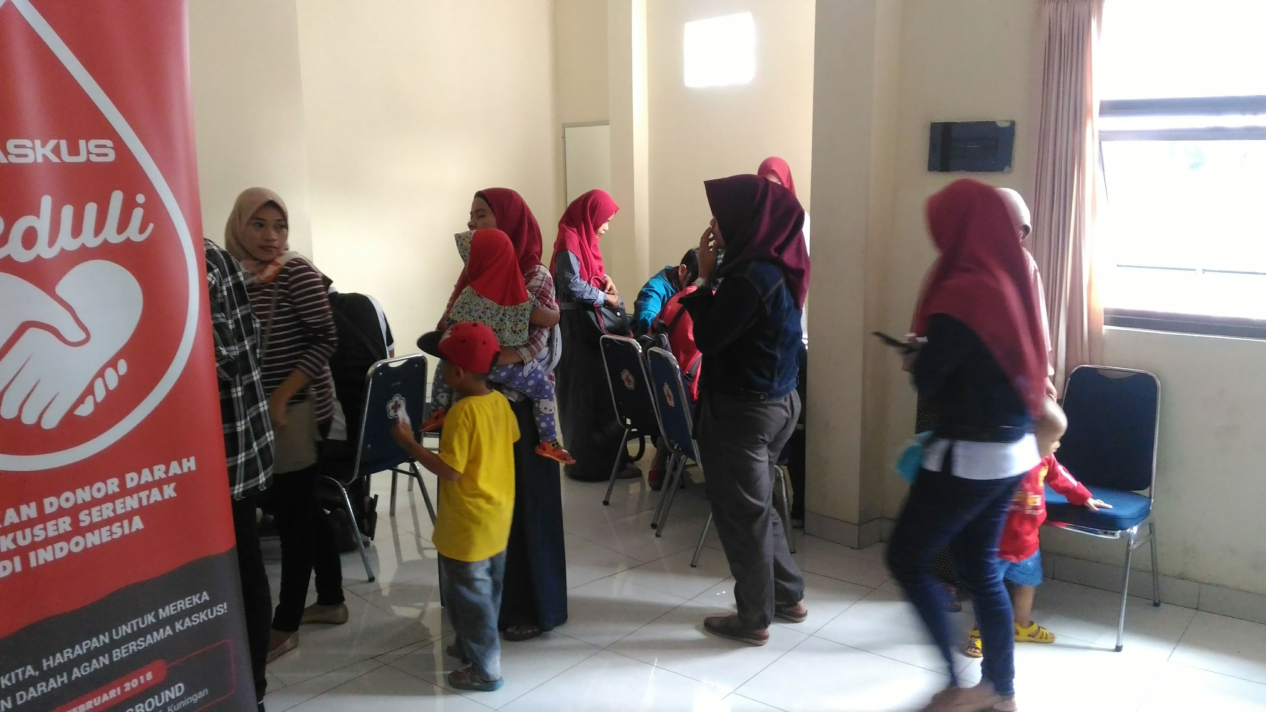 Lagi Antri Daftar Nih