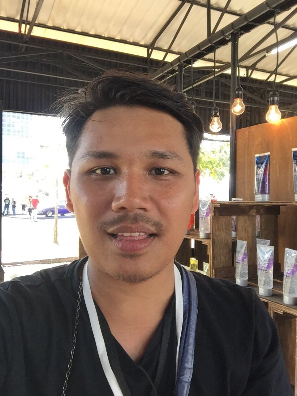 mayan cukur gretong di Booth Gatsby #SemuaBisaGanteng #MARKASGatsby #MARKAS2017