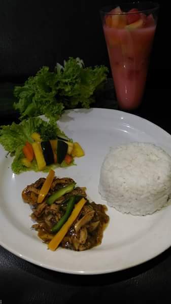 Nasi Ayam Lada Hitam