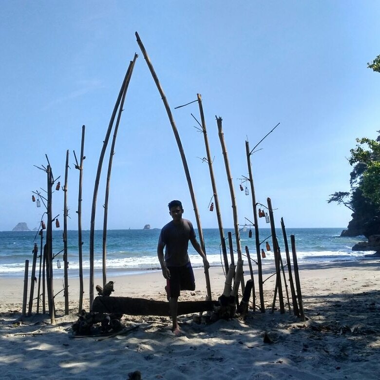 Pantai Nanggelan