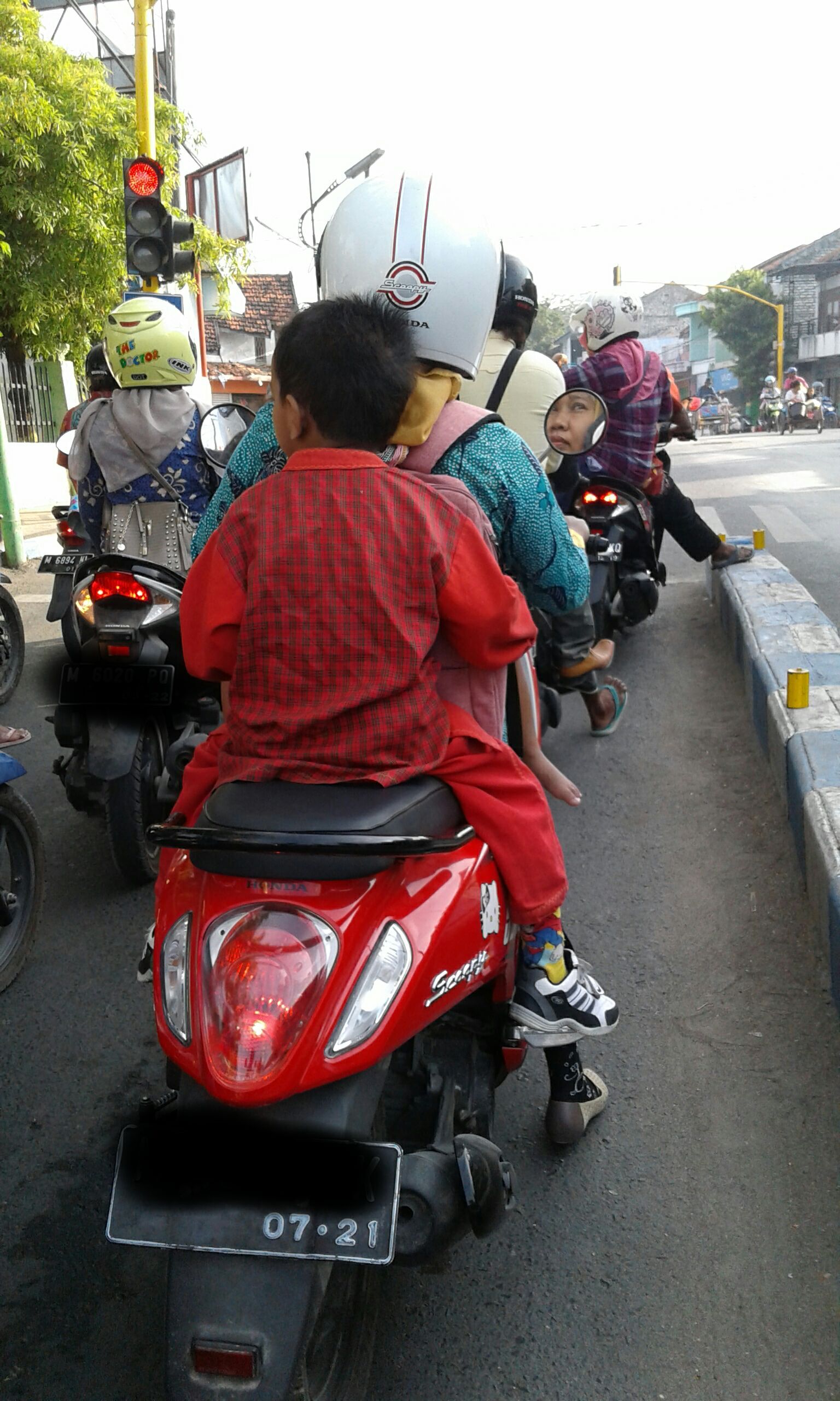 #KASLANTAS Entahlah.. Sayang Anak Apa Sayang Uang