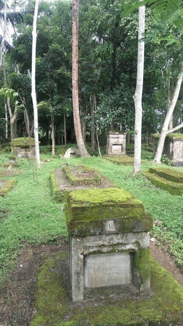 &#91;KISMIS&#93; Makam Belanda Yang Penuh Kenangan Mistis