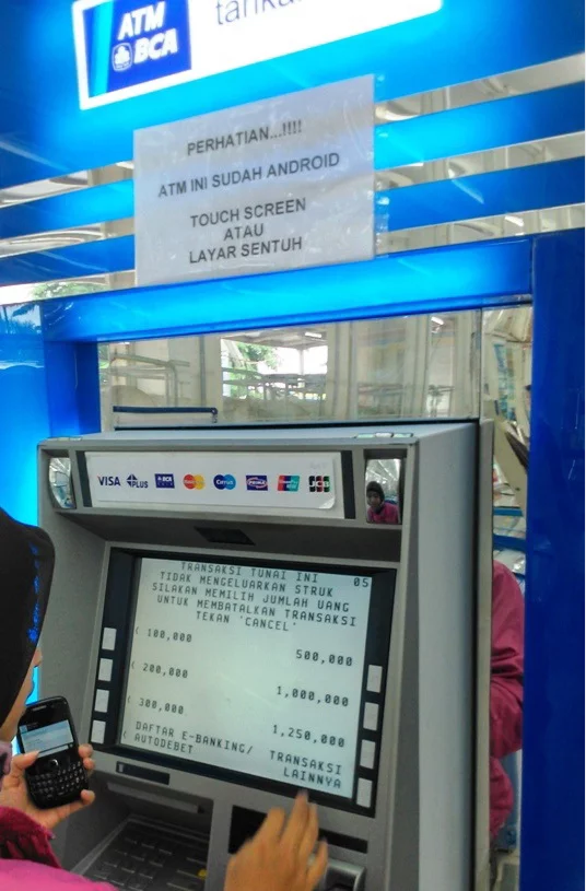 *MESIN ATM INI SUDAH ANDROID*