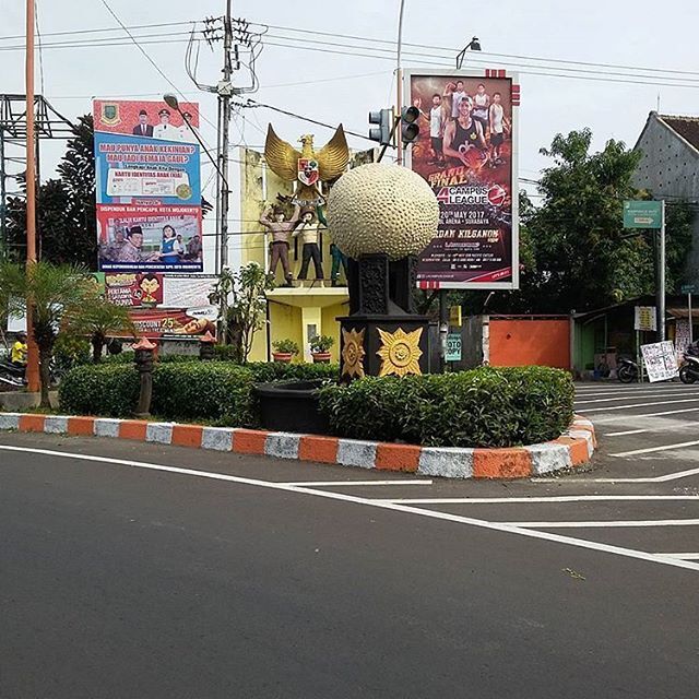 Pertigaan Teratai Sooko Mojokerto