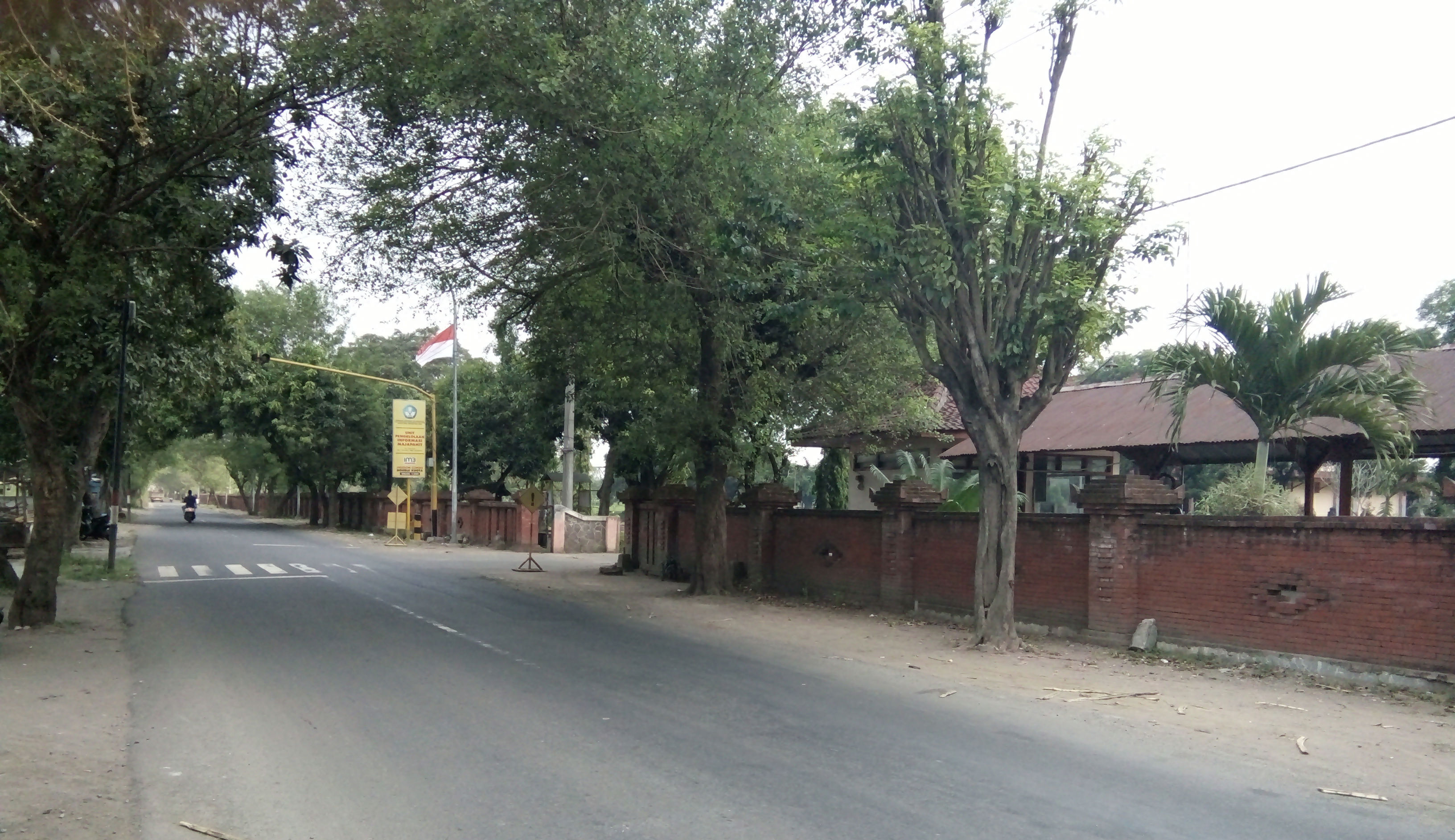 Jalan Depan Museum Trowulan