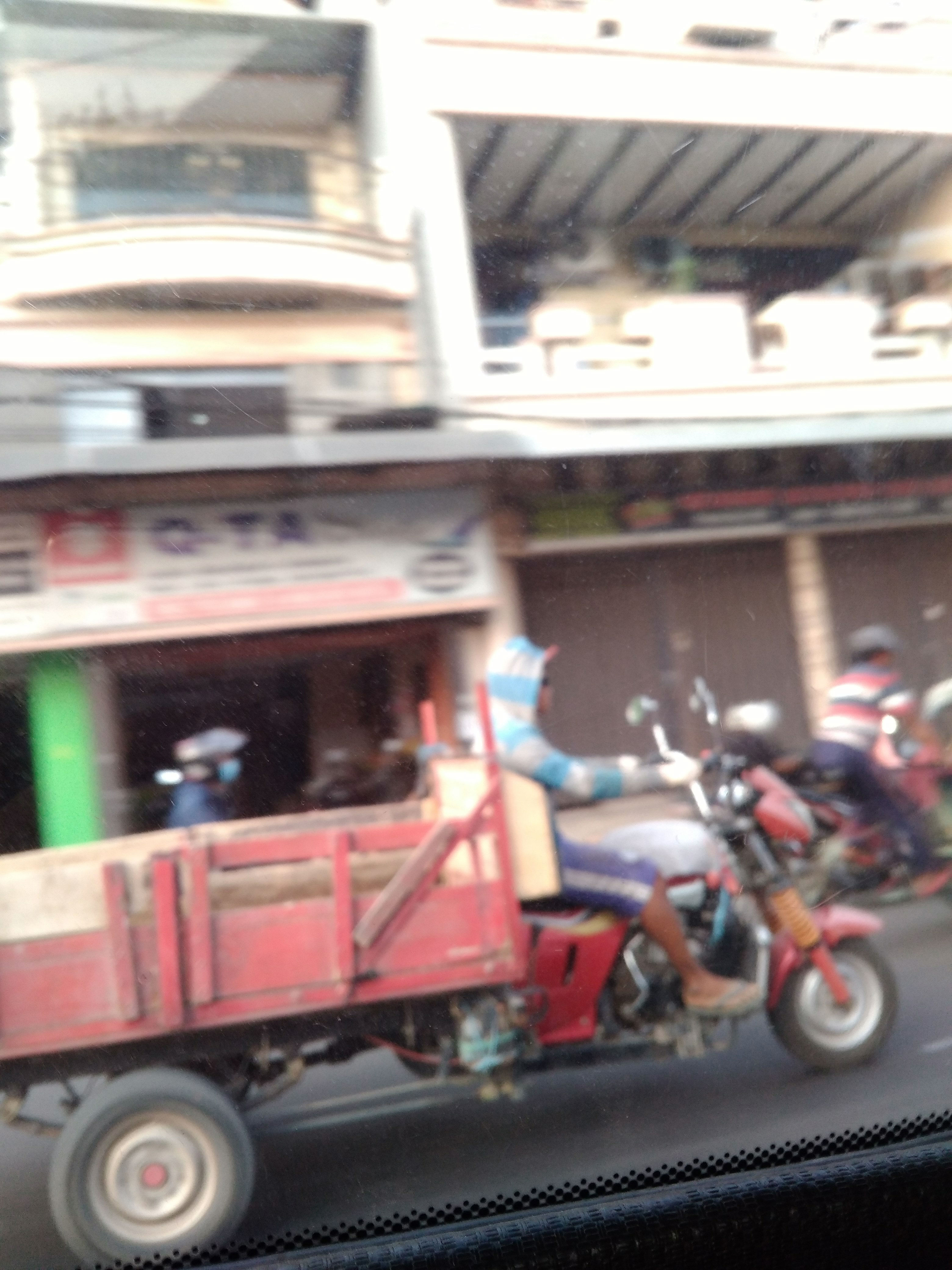 #KASLANTAS : Sepeda Dengan Bak Terbuka