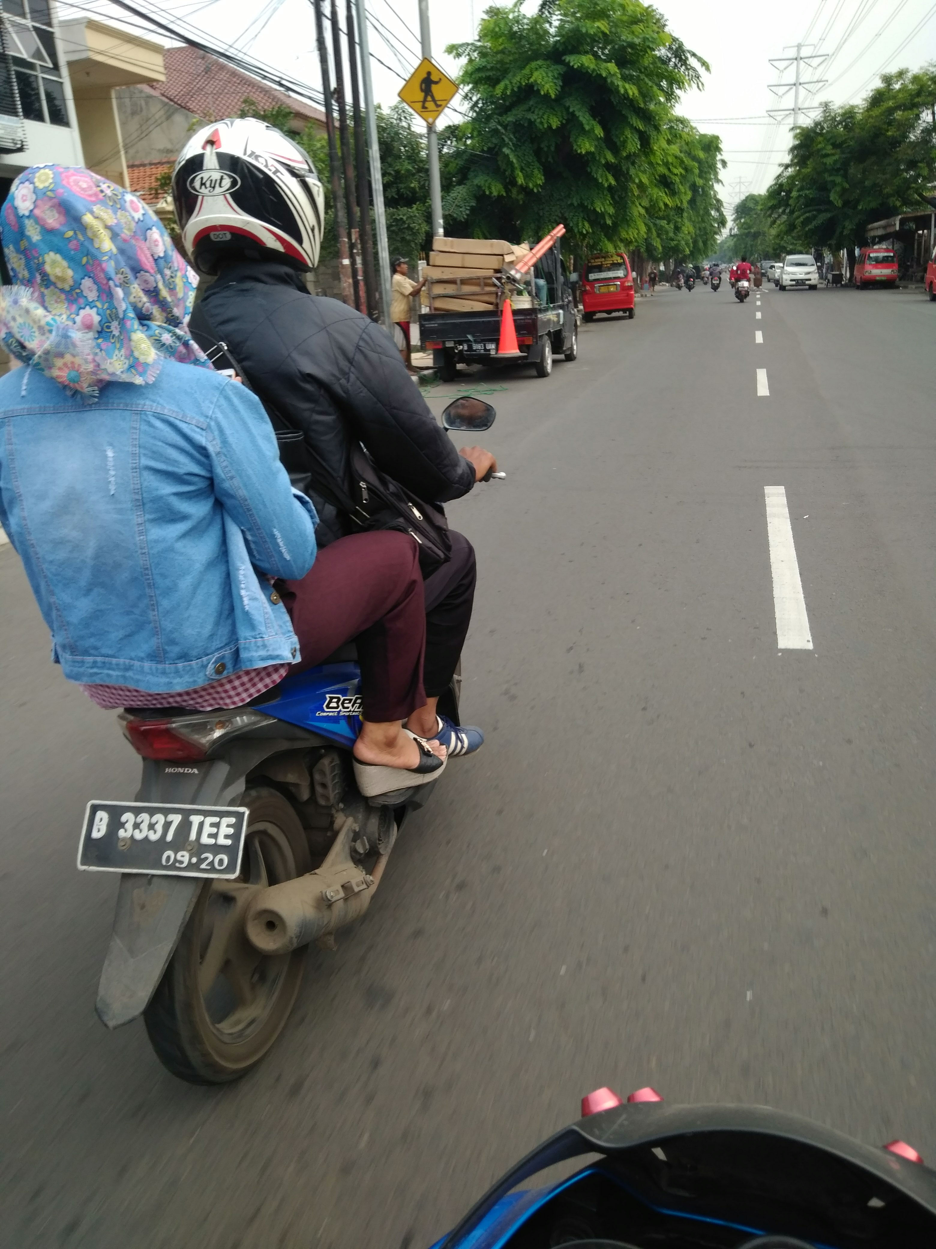 Generasi Tanpa Helm #KASLANTAS