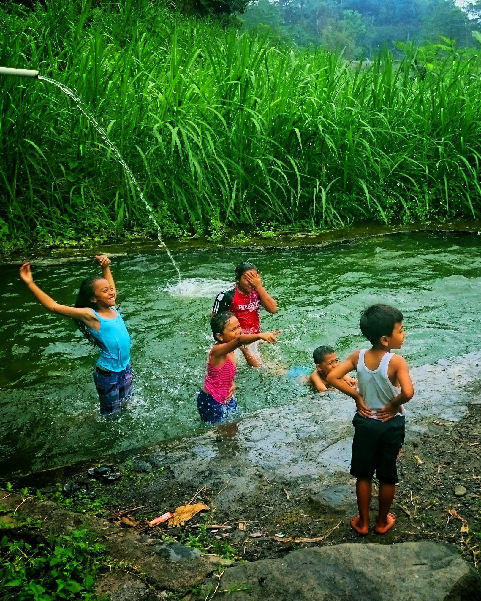 Masa Kecil Bahagia